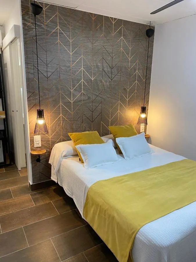 Pension Rovior Calafell 2*,