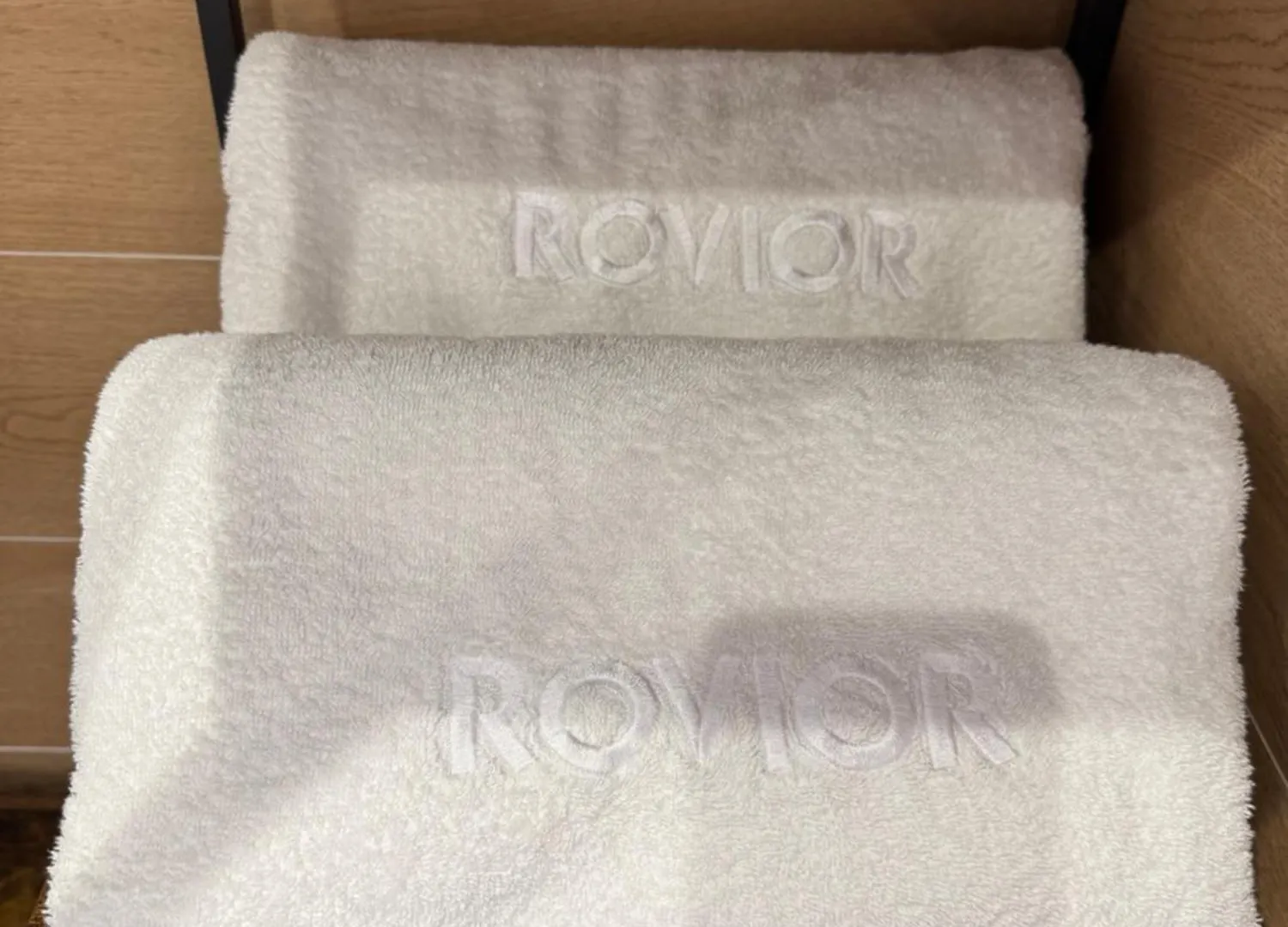 Pension Rovior カラフェル ゲストハウス